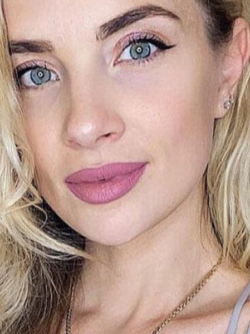 Наташа Детка