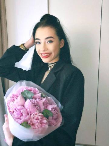 Полина Молодая Брюнетка фото 16