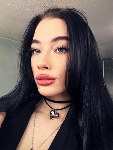 Полина Молодая Брюнетка фото 18