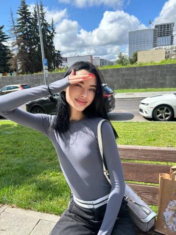 Полина Молодая Брюнетка фото 2