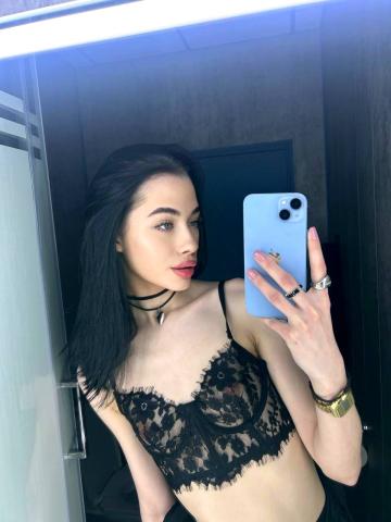 Полина Молодая Брюнетка фото 20