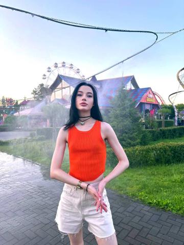 Полина Молодая Брюнетка фото 6