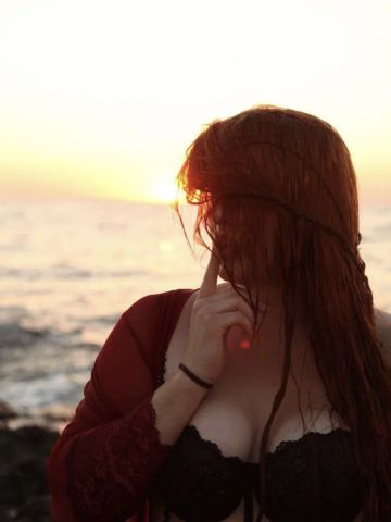 Агния Вип Брюнетка